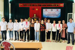 A&T Group tự hào đồng hành cùng Quỹ “Bầu ơi” tại tỉnh Thanh